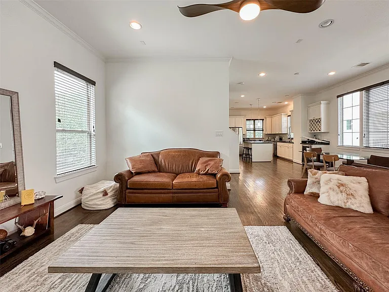 2 Hermann Park Ct — Photo 16