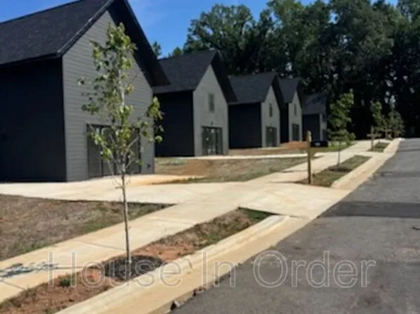 199 Cowan St, Rutherfordton, NC 28139