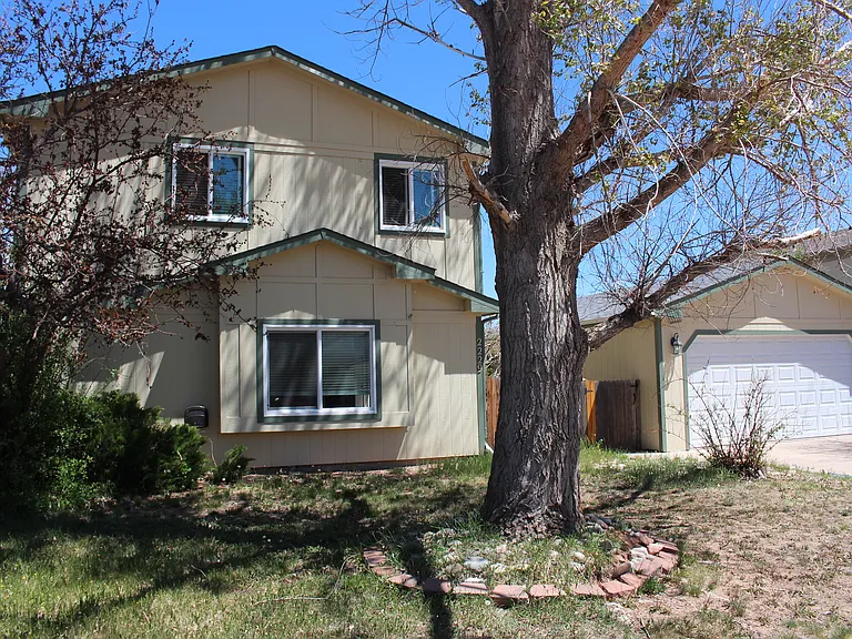 2229 Moccassin Dr — Photo 4