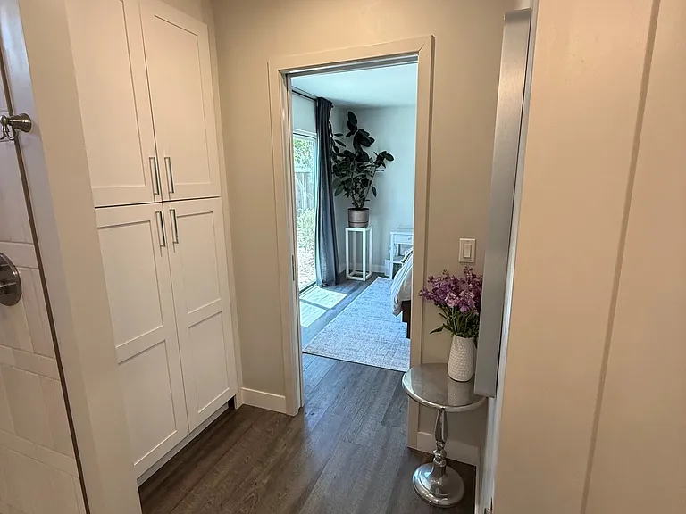 121 Saratoga Ct — Photo 10