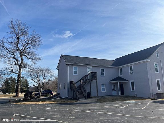 4th image of 4215 W Lincoln Hwy