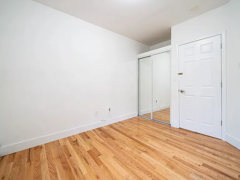 117 Magnolia Ave #1RR — Photo 4