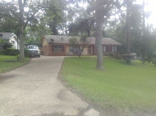 402 Caisson Dr, Selma, AL 36701