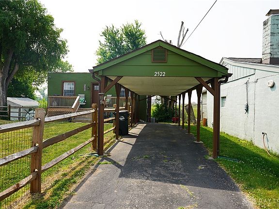 3rd image of 2522 Ome Ave
