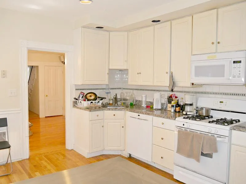 3 bed, 3.0 bath, 1479 sqft, $4,800 — Photo 1