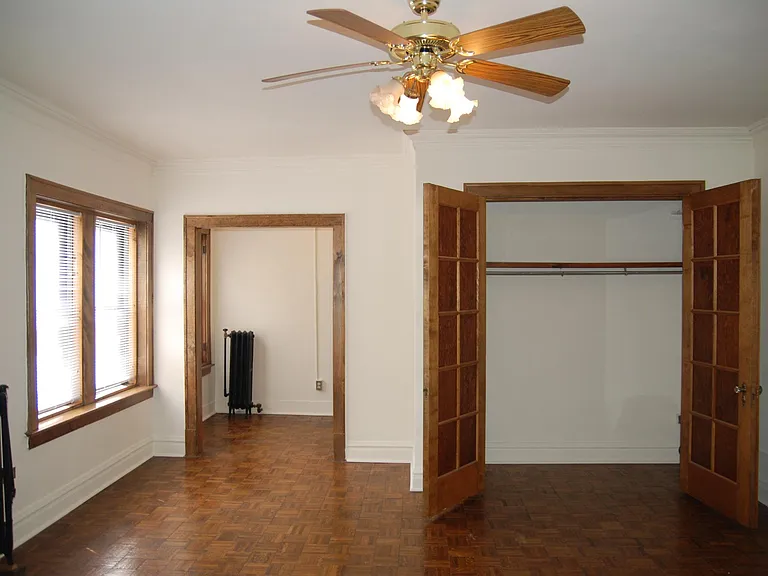553 West Oakdale Avenue — Photo 13