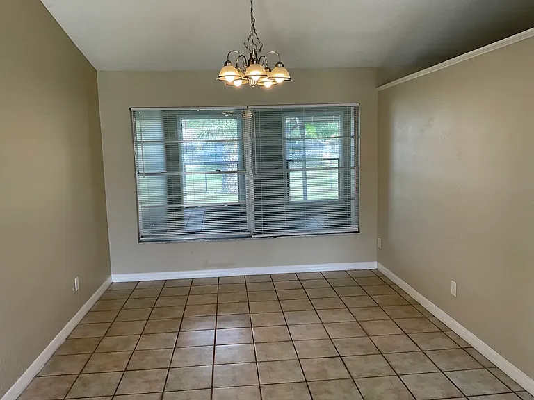 611 Polynesian Ct — Photo 1