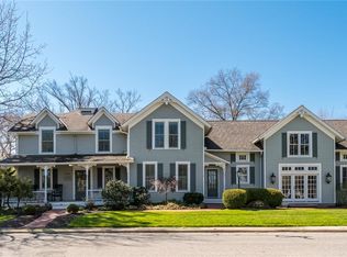 29059 Lake Rd, Bay Village, OH 44140