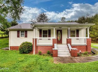 2107 Bob Irwin Rd, Maryville, TN 37803