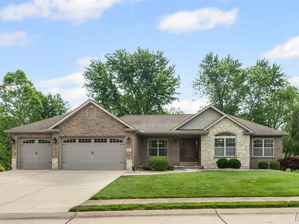 2015 Grandview Dr, Saint Jacob, IL 62281