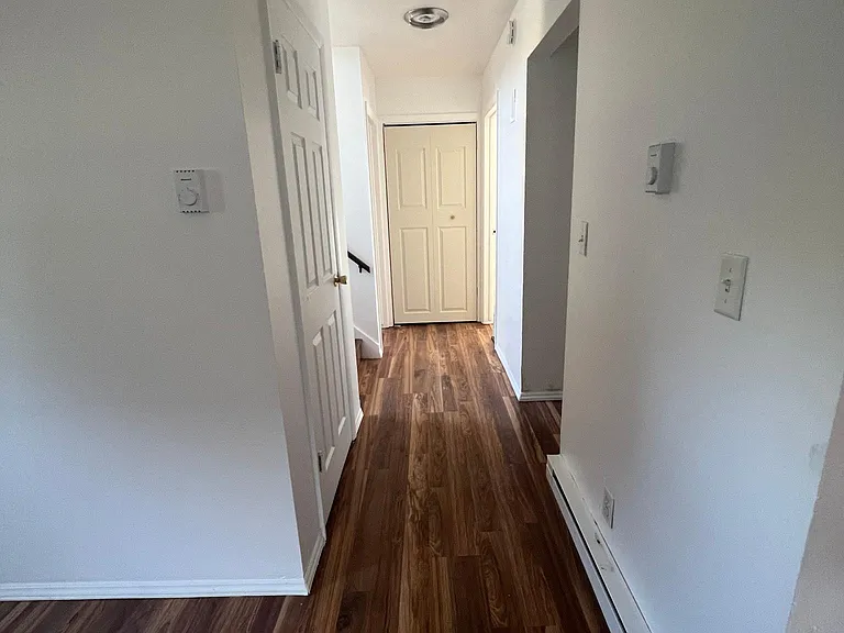 212 N Grace St — Photo 3