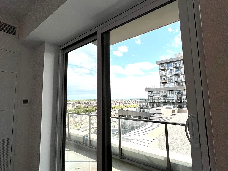 470 Dundas St E #715 — Photo 9