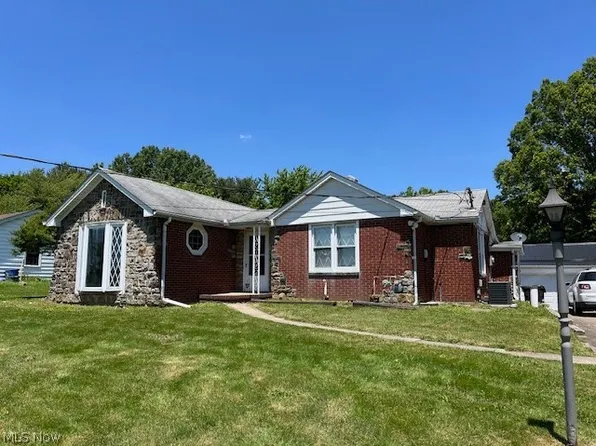 5498 Shields Rd, Canfield, OH 44406