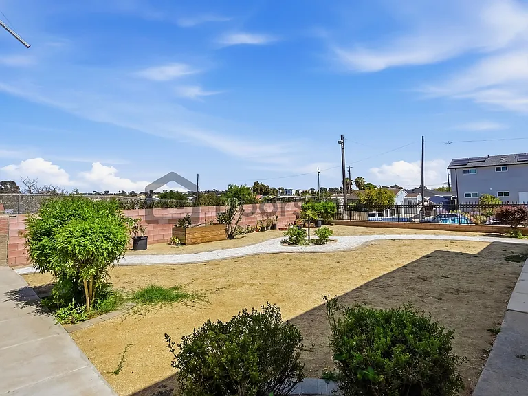 4026 Logan Ave — Photo 23