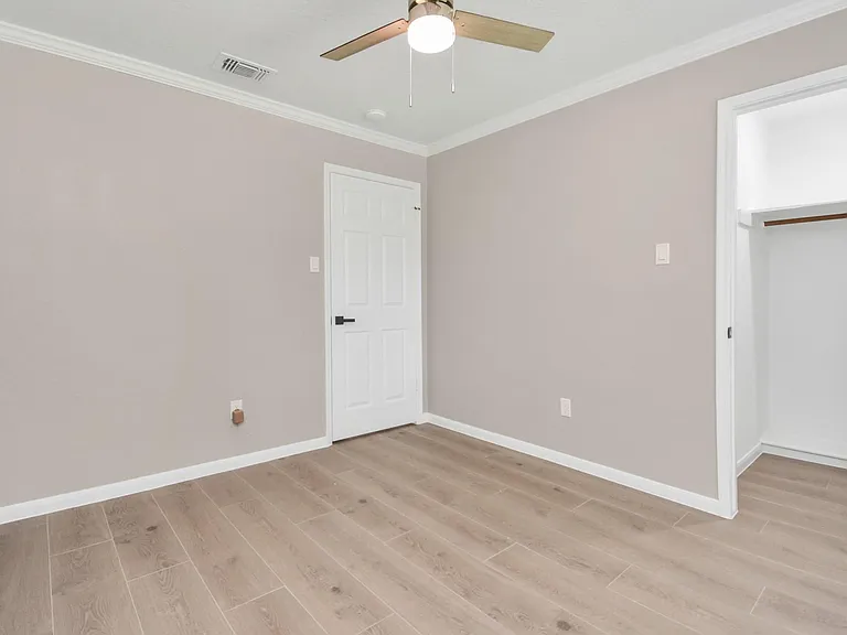 10550 Emnora Ln — Photo 26