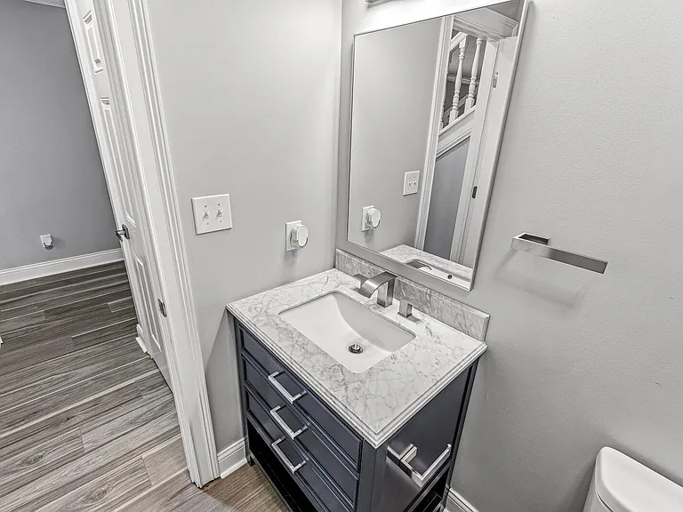 2046 Ruckle St — Photo 33
