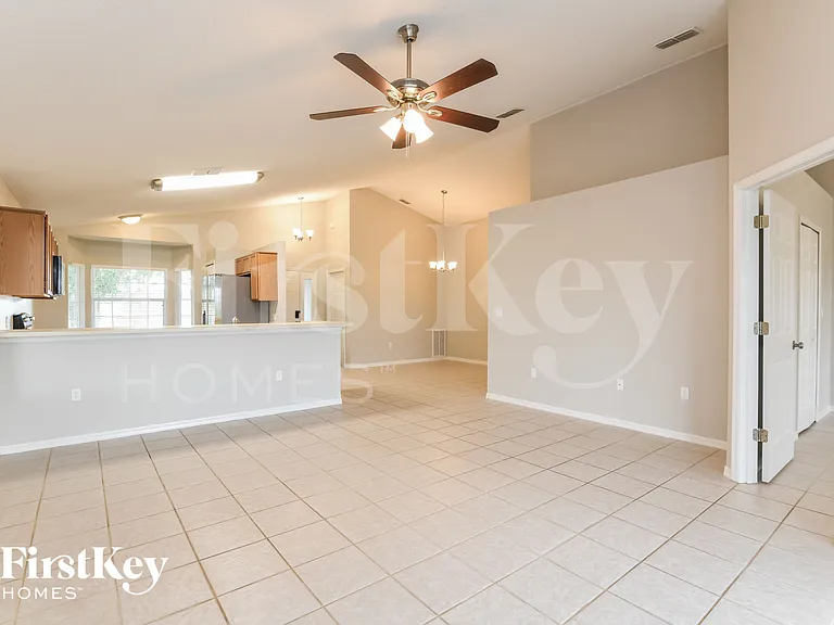 148 Heavenwood Ct — Photo 4