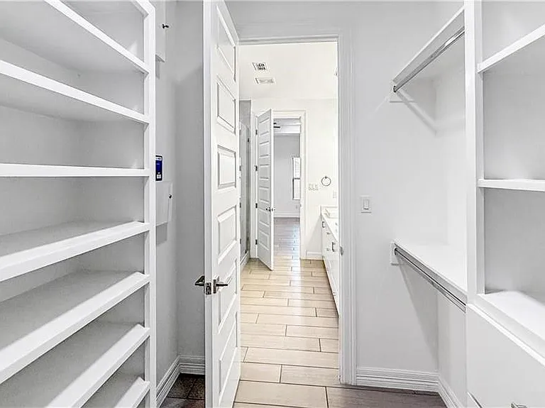 5106 Sebastian Dr — Photo 24
