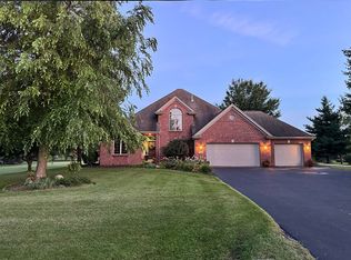 6687 Middle Rd, South Beloit, IL 61080