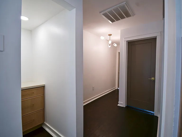 1403 Munger St — Photo 21