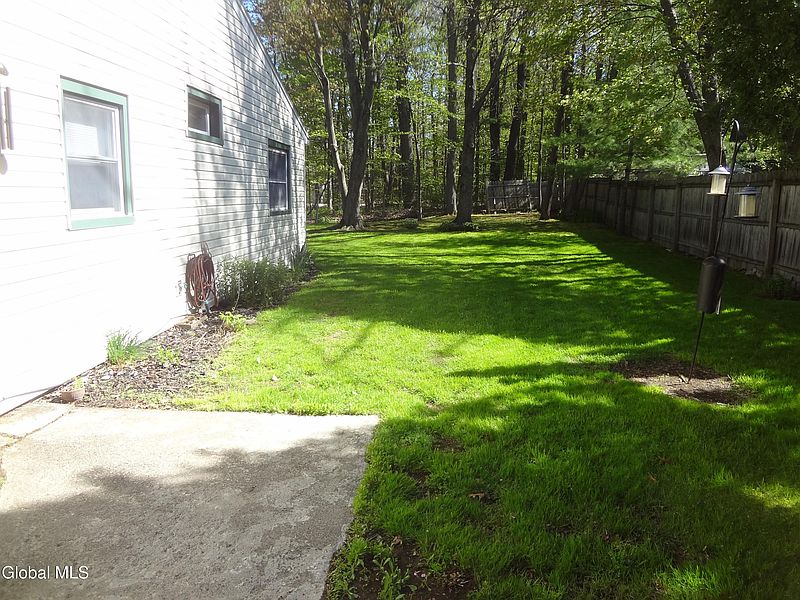 4th image of 21A Woodcliffe Drive