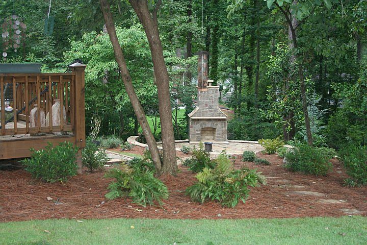 2nd image of 2004 Chesterfield Dr