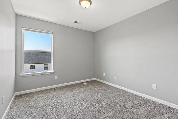 227 Krauss Dr — Photo 10