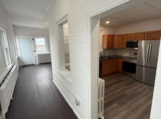 1127 Hamilton St #2, Allentown, PA 18101