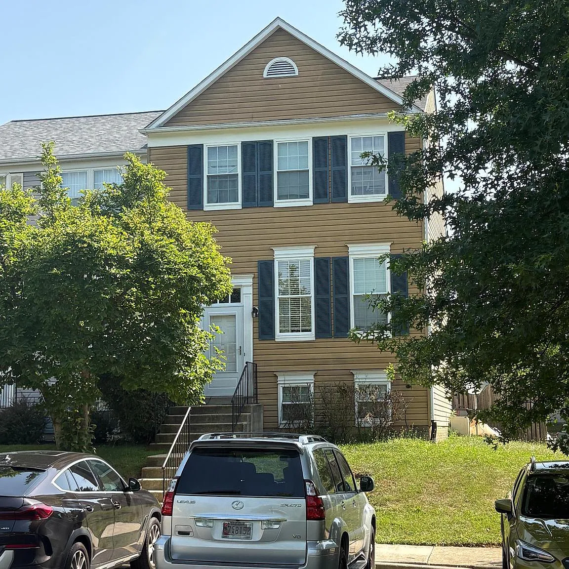 4 bed, 3.5 bath, 2453 sqft, $3,000 — Photo 1