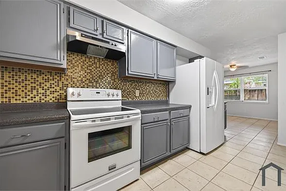11611 Bonaparte Dr — Photo 10