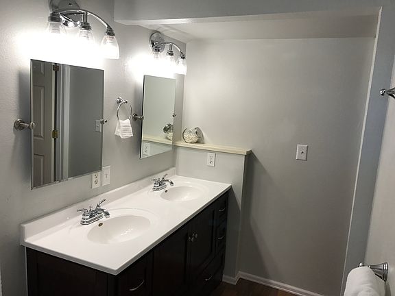 5th image of 481 Fruitwood Dr