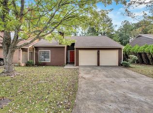 1522 Burnstone Dr, Stone Mountain, GA 30088