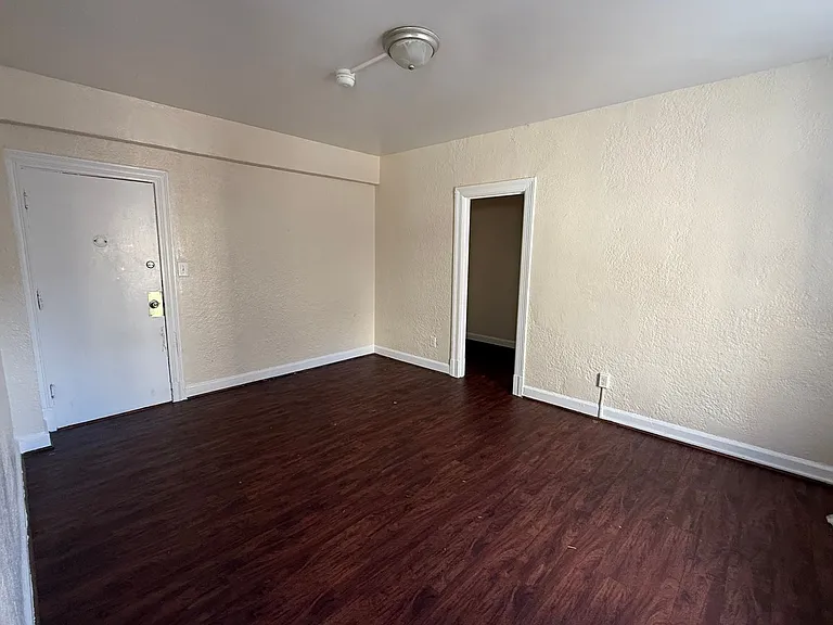 Oaklawn Apartments — Photo 22