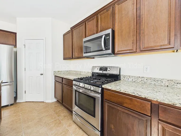 205 Cheeseman Rd — Photo 6