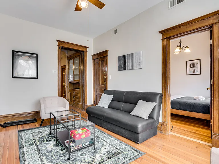 1648 N Oakley Ave #2 — Photo 9