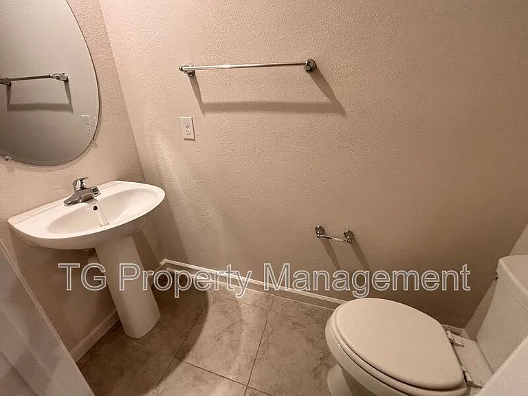 2512 Sadler Trace Way — Photo 29