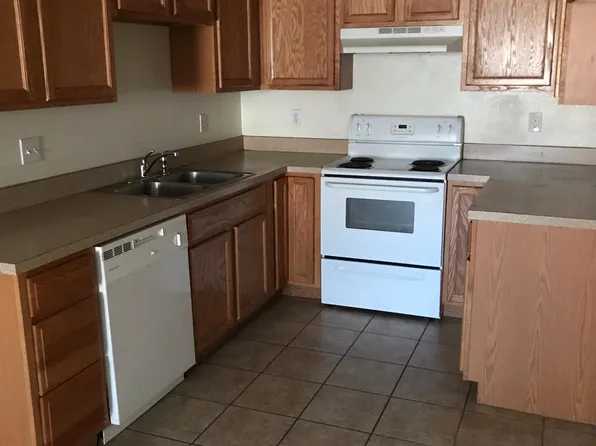 650 Earthside Cir APT C, Claremore, OK 74017