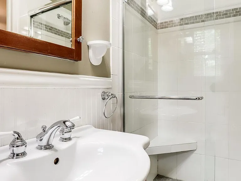 5225 Old Dominion Dr — Photo 42