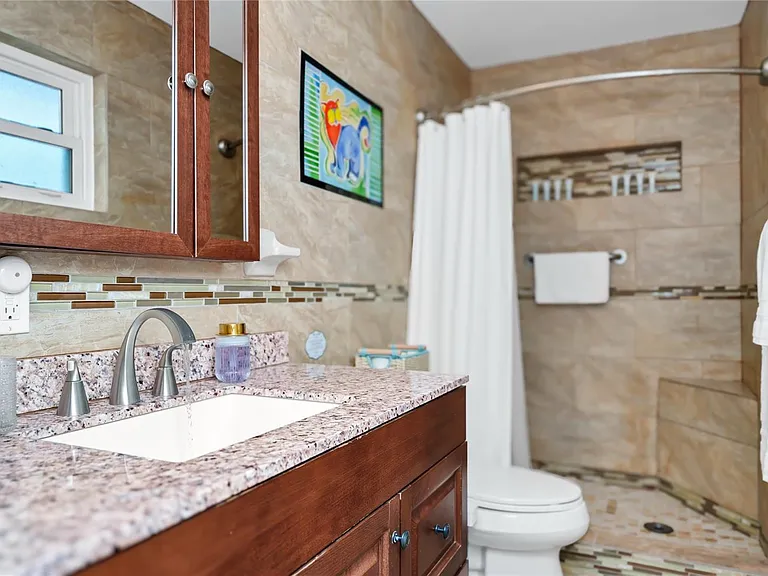 363 Harbor Dr — Photo 32