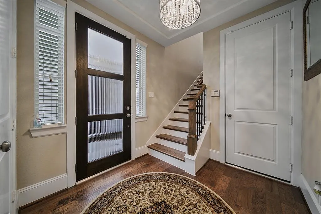 3 bed, 3.5 bath, 2409 sqft, $3,095 — Photo 3