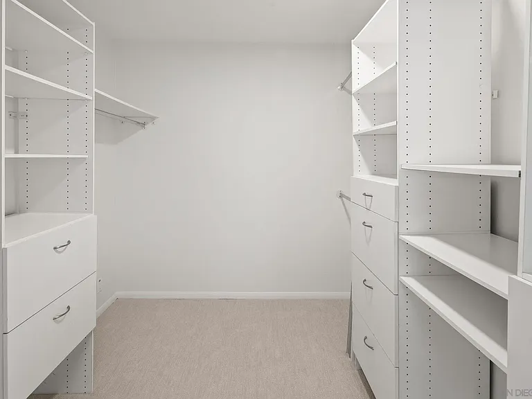 5164 Chateau Dr — Photo 23
