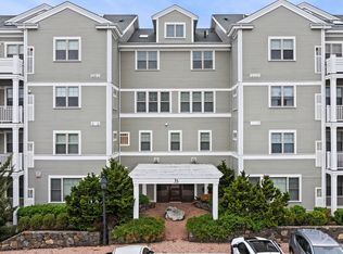 33 Intrepid Cir APT 405, Marblehead, MA 01945