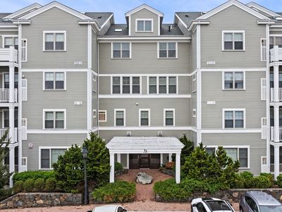 33 Intrepid Cir APT 405, Marblehead, MA, 01945