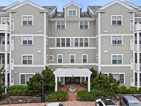 33 Intrepid Cir APT 405, Marblehead, MA 01945