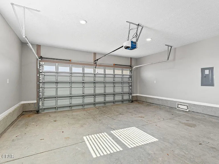 1041 Plantation Dr — Photo 15