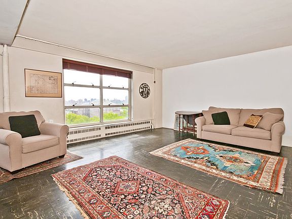 4th image of 80 La Salle St APT 12D