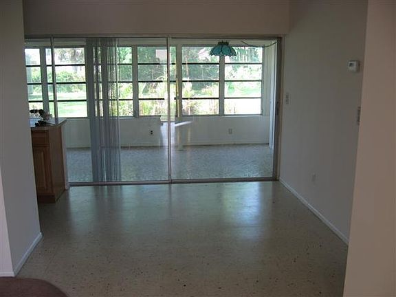 5th image of 1108 SW Hutchins St
