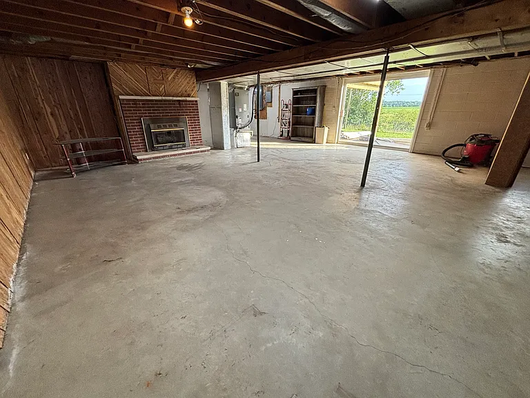 5650 Wallingford Rd — Photo 8