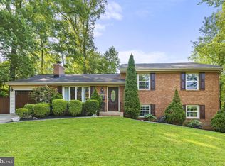 7621 Webbwood Ct, Springfield, VA 22151