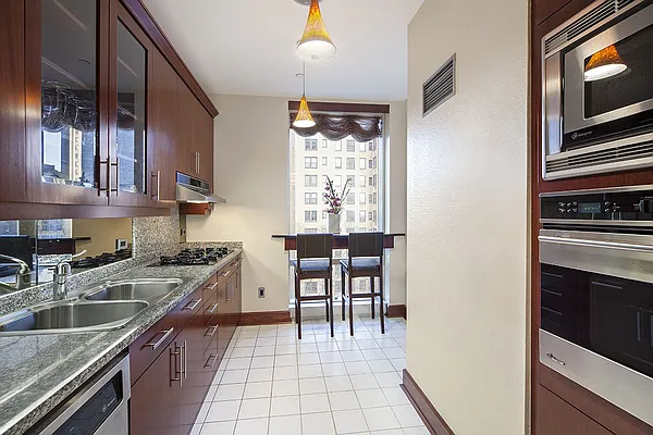 Sold by Compass | media 7